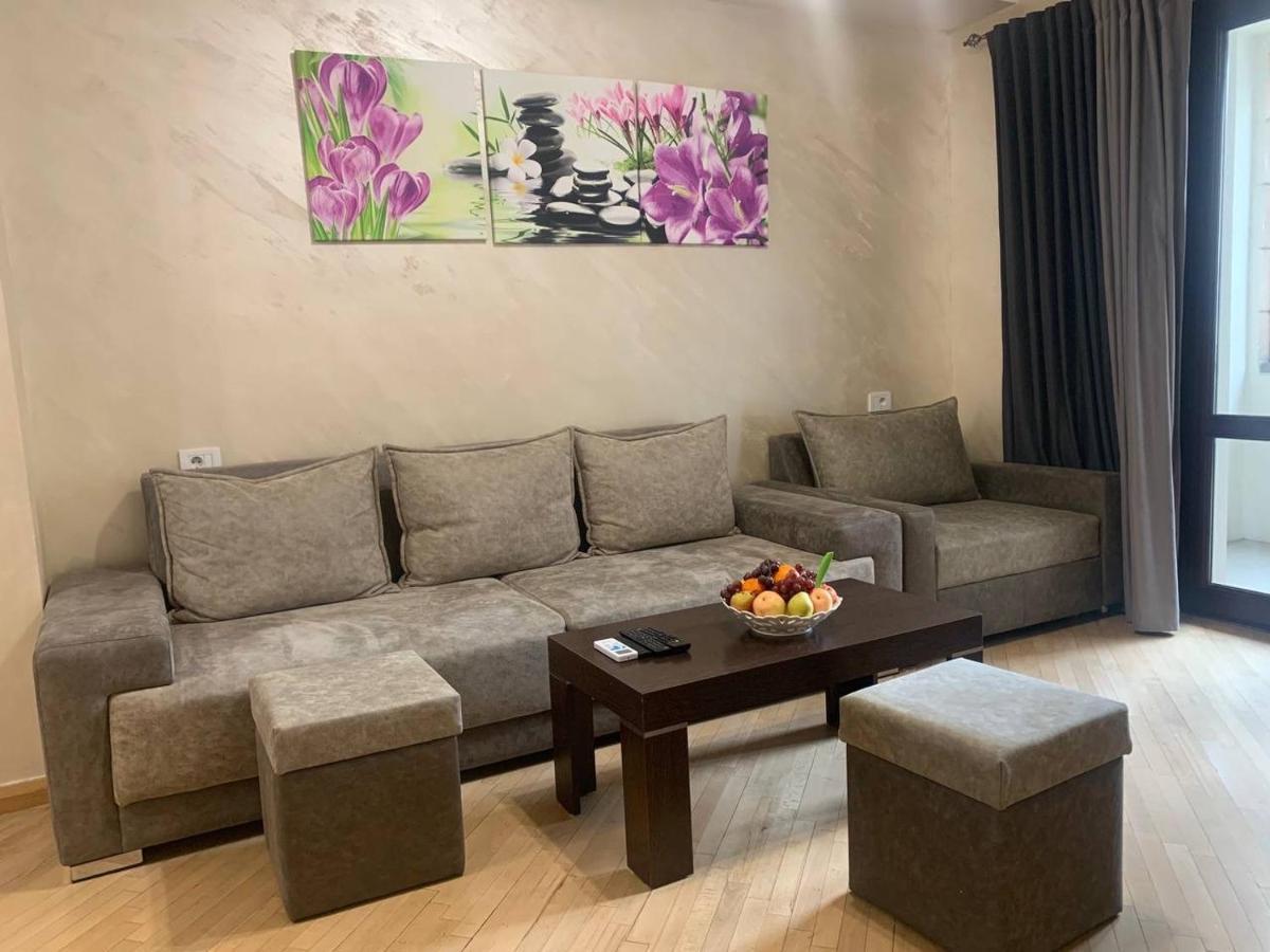 Comfortable Apartment In Center Erywań Zewnętrze zdjęcie